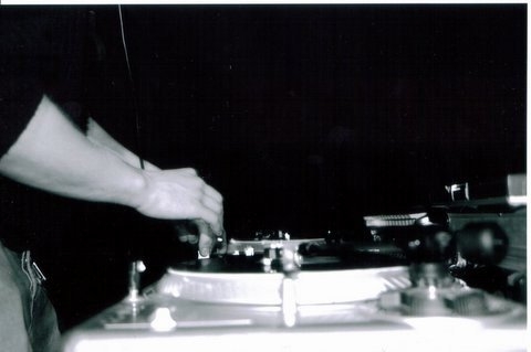 DJ